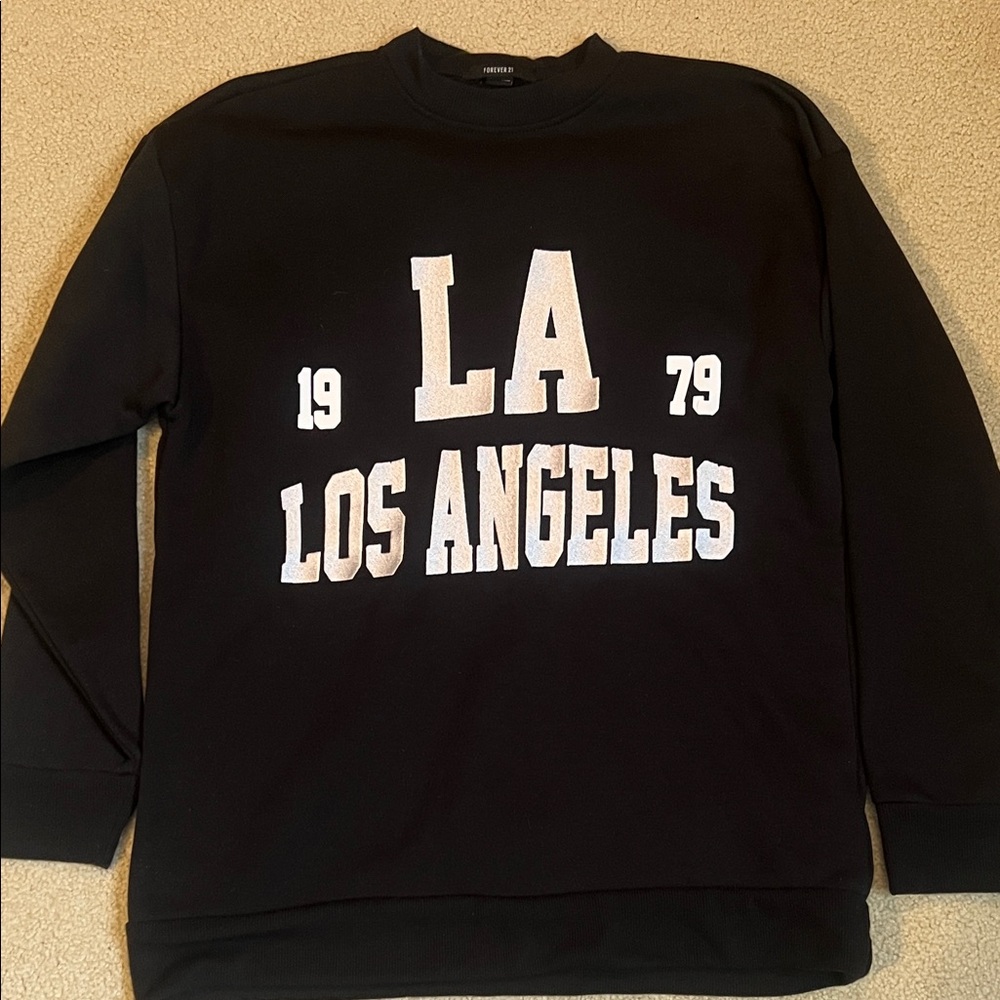 Forever 21 Black LA Graphic Crewneck Sweater